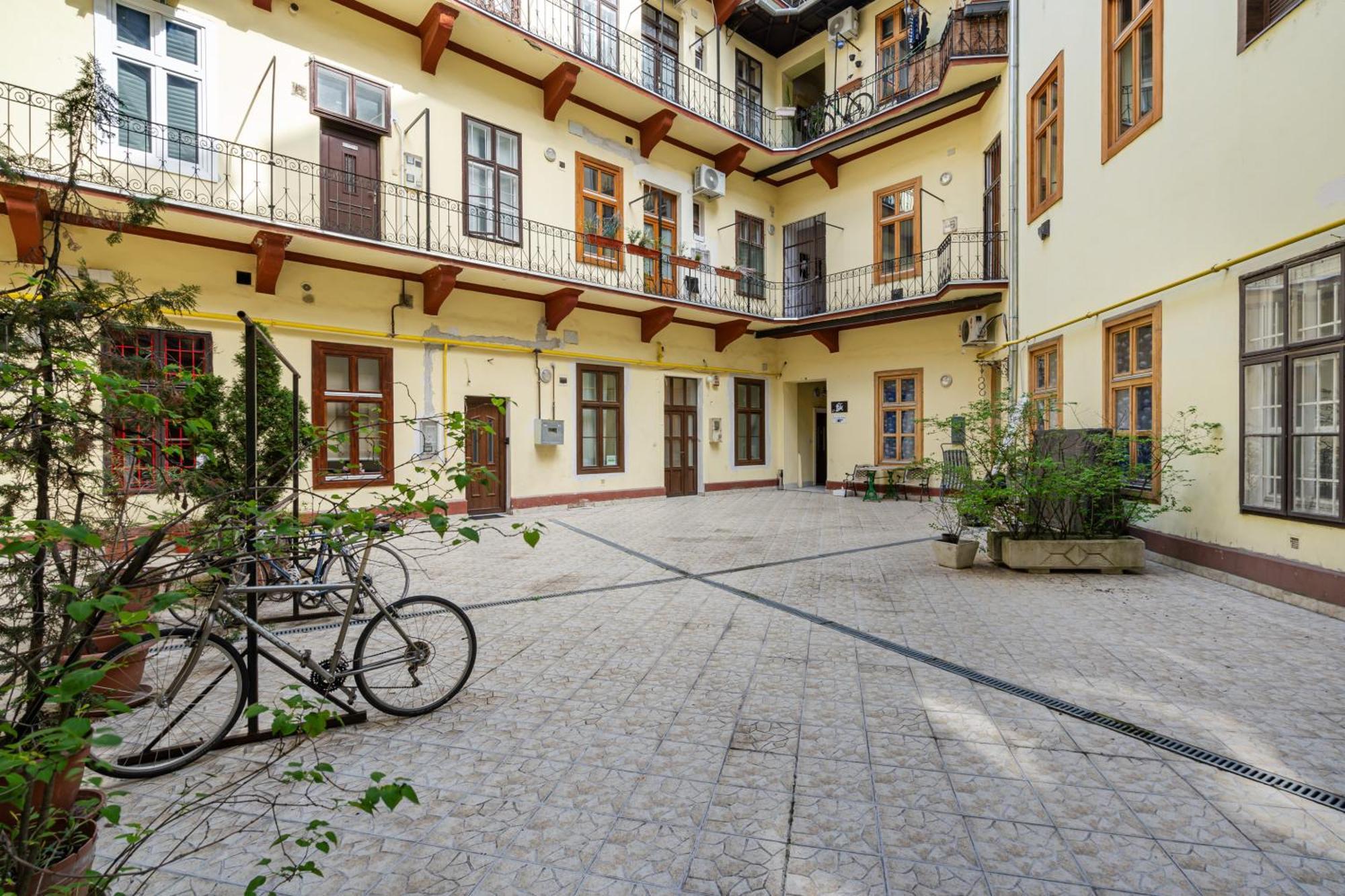 Andrassy Essence Apartment Budapest Kültér fotó